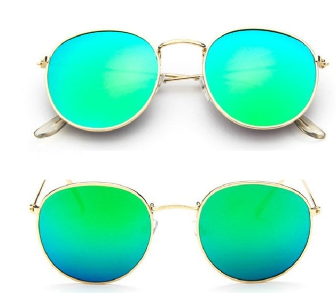 Vintage Glam: Retro Round Sunglasses - Infinite Findings