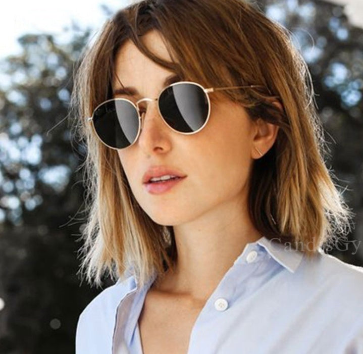 Vintage Glam: Retro Round Sunglasses - Infinite Findings