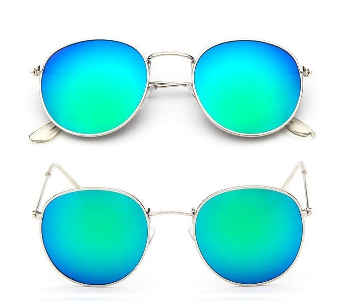 Vintage Glam: Retro Round Sunglasses - Infinite Findings