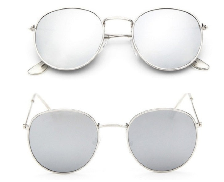 Vintage Glam: Retro Round Sunglasses - Infinite Findings